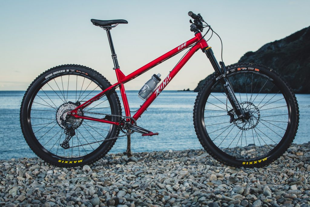 ESD-Hood-1138TR-1024x683 Le Syndrome du Hardtail : Symptômes, Dangers et Contagion