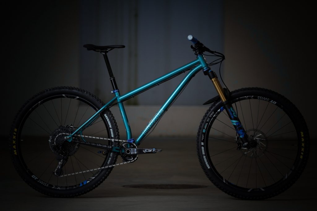 Moxie-Blue-16x9-1-1024x683 Le Syndrome du Hardtail : Symptômes, Dangers et Contagion