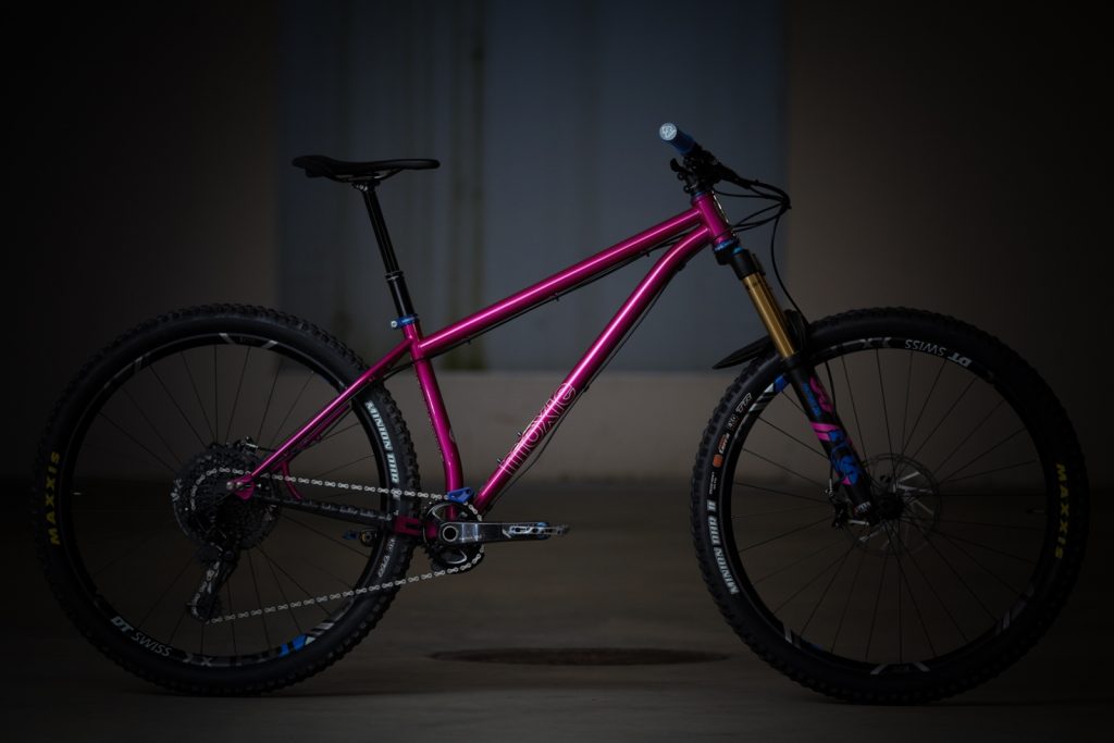 Moxie-Pink-16x9-1-1024x683 Le Syndrome du Hardtail : Symptômes, Dangers et Contagion