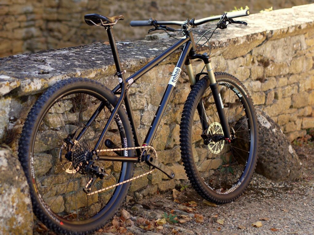 46494401_10160871028845618_751228116948484096_n-1024x768 Dans les coulisses de Sobre Bike : L'interview de Laurent, l'homme derrière la marque