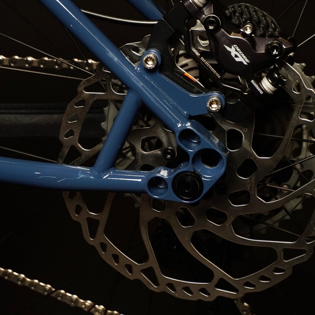 570536812_1317082367122745_3645369884757500678_n-1024x1024 Mullet ou 29 Pouces? Le BFe 2026 Résout l'Équation du Semi-Rigide