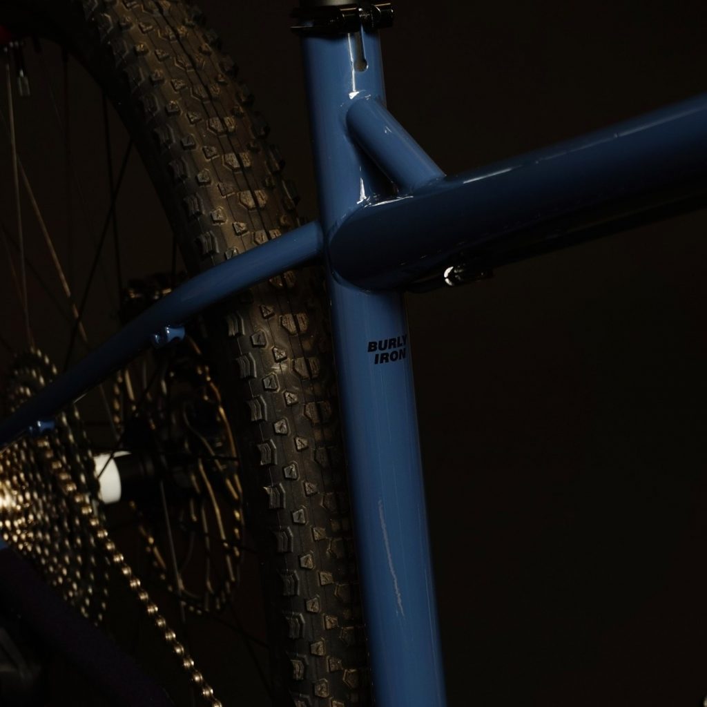 571108693_1317082277122754_7212680668172118530_n-1024x1024 Mullet ou 29 Pouces? Le BFe 2026 Résout l'Équation du Semi-Rigide